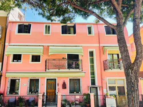 Small apartment near beaches, canal port, restaurants and stores