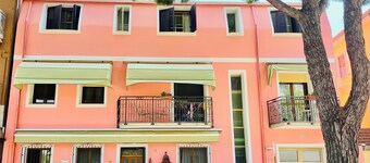 Small apartment near beaches, canal port, restaurants and stores