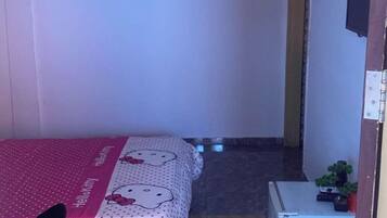 1 多间卧室、熨斗/熨衣板、免费 WiFi、床单