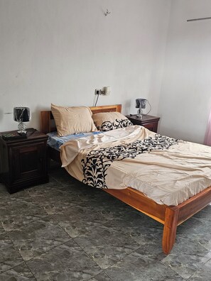 1 quarto, acesso à internet, roupa de cama