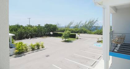 New 2 bed townhome near Blowholes in East End
