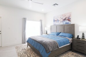 2 chambres, fer et planche à repasser, accès à Internet, literie fournie