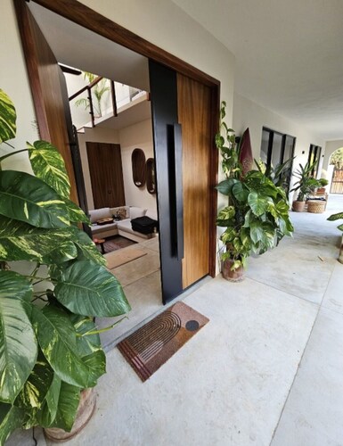 Troncones Beach House with pool. 3 bed 2 bath 2 story home.
