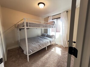 WiFi, bed sheets