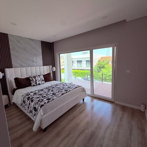 4 slaapkamers, een strijkplank/strijkijzer, gratis wifi, beddengoed