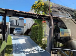 Fachada da propriedade