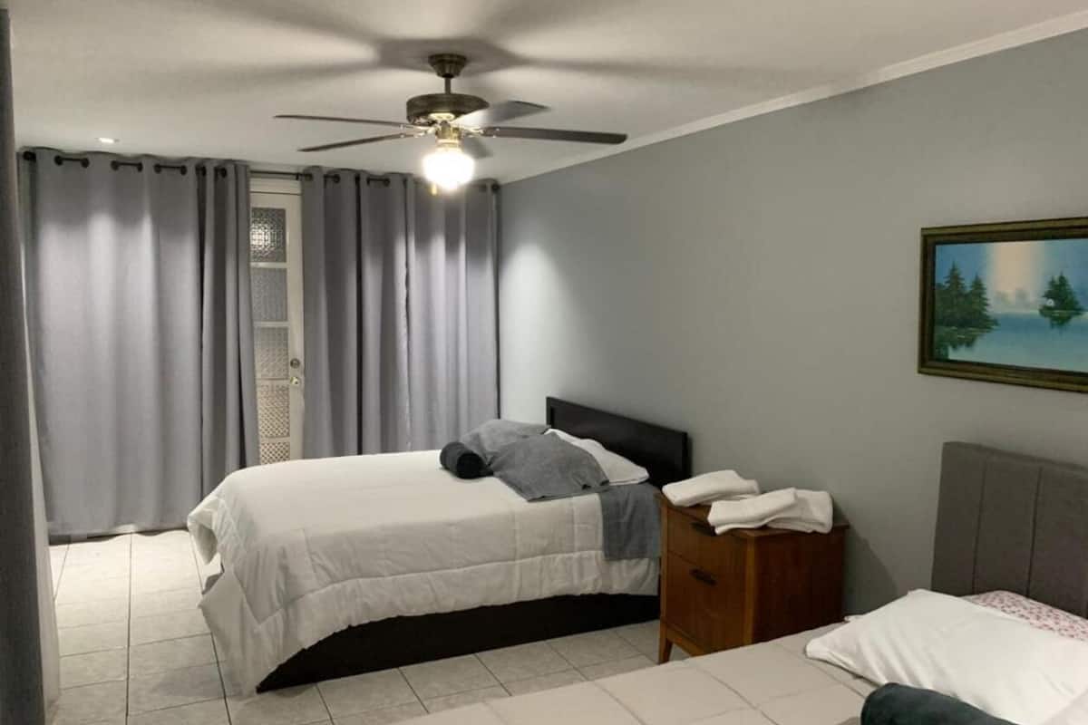 Family Single Room | Iron/ironing board, free WiFi