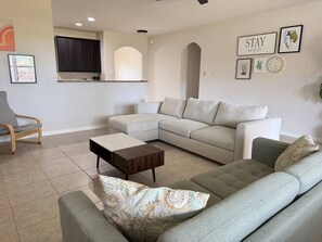 TV, fireplace - Cozy 3BR Home in Quiet Area (Celina)