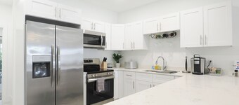 Marvelous 3-bedroom townhome with pool and ocean views in East End