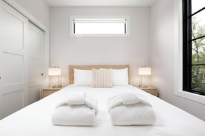 Fer et planche à repasser, Wi-Fi gratuit, draps fournis