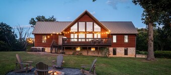 Spacious 6-bedroom cabin - Hot Tub - Game Room - Gym - Fire pit - 27 acres