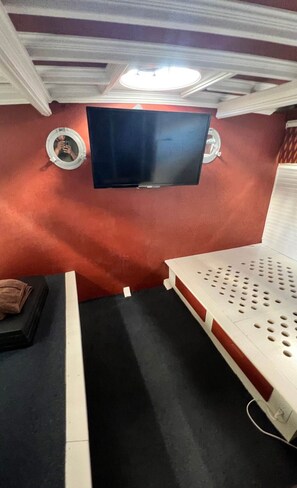 1 Schlafzimmer, Bügeleisen/Bügelbrett, Bettwäsche