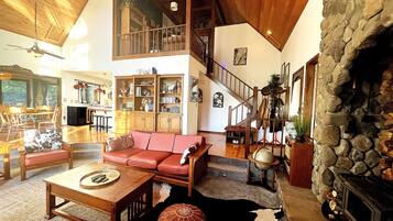 Smart TV, fireplace, DVD player, books