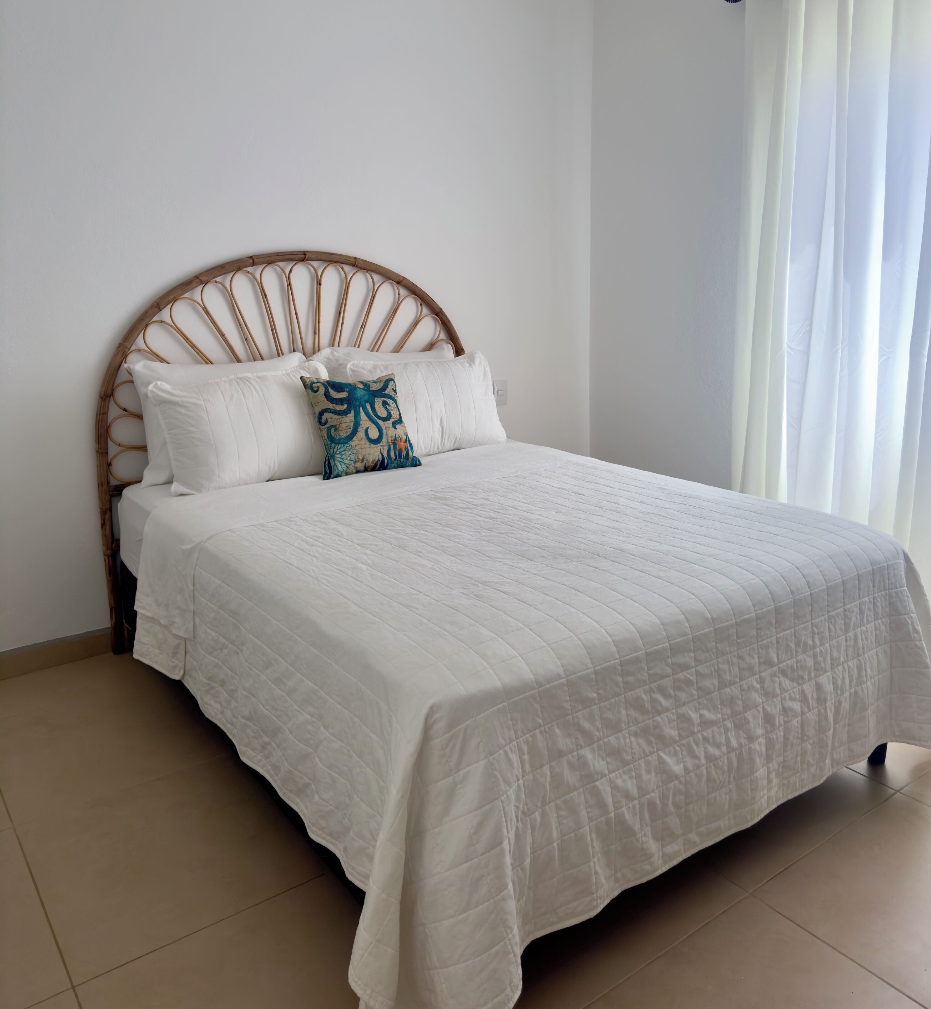 2 多间卧室、WiFi、床单