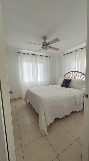 1 chambre, bureau, Wi-Fi gratuit, draps fournis