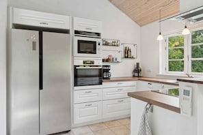 Refrigerador, horno, parrilla de estufa y lavavajillas