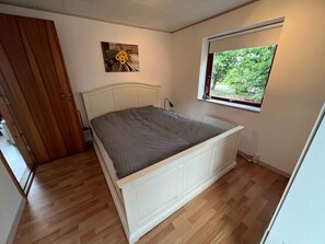 3 bedrooms, free WiFi, wheelchair access