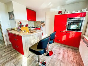 Fridge, oven, dishwasher, cookware/dishes/utensils - Naturblick Karla Rößler by Interhome (Chemnitz)