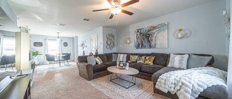 Smart TV, computer monitors