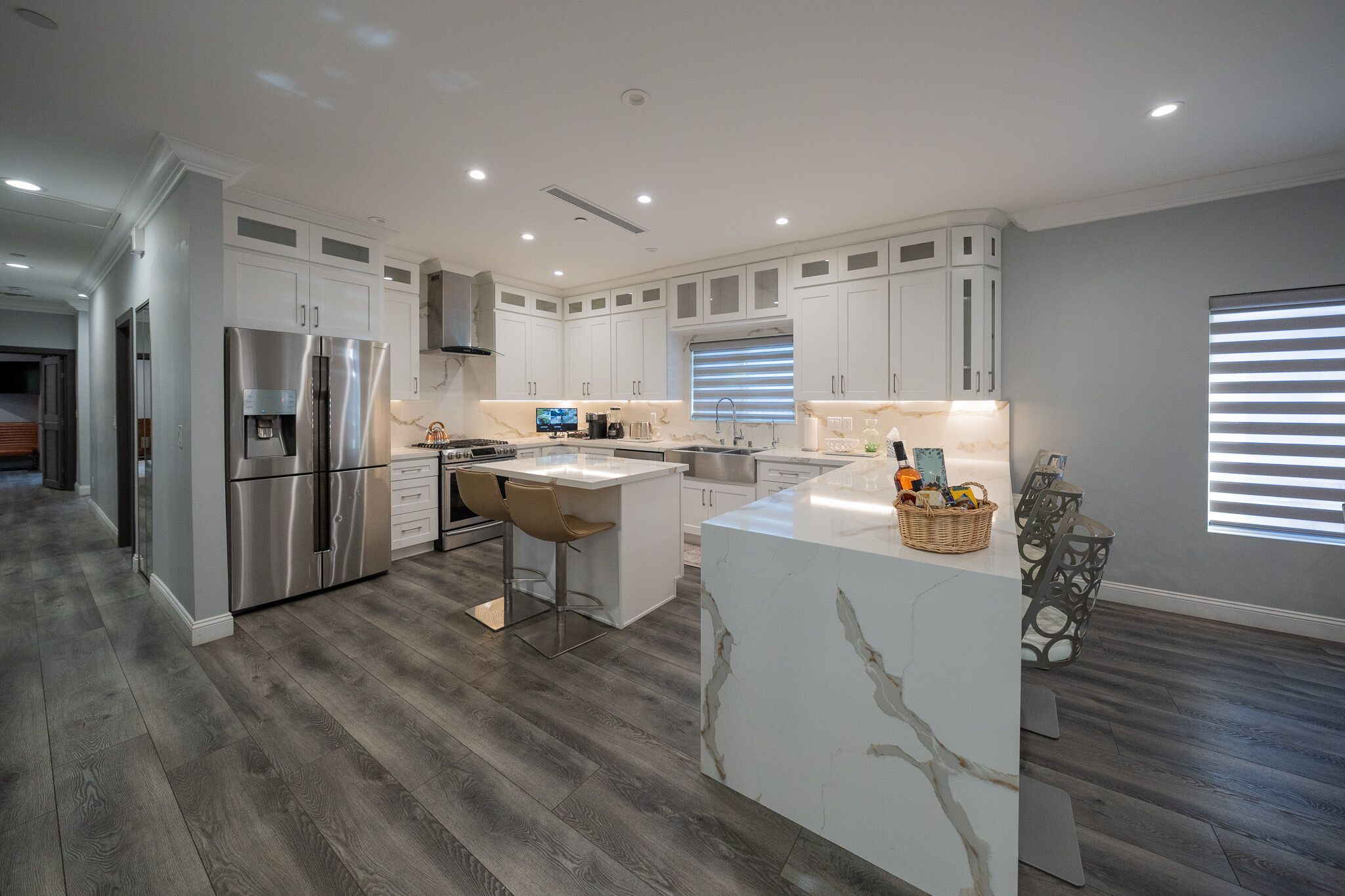 冰箱、微波炉、烤箱、炉灶