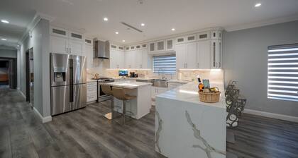 Spacious 4-bedroom, 4.5bath house in peaceful Burbank