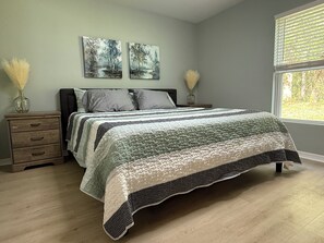 3 chambres, fer et planche à repasser, Wi-Fi gratuit, draps fournis