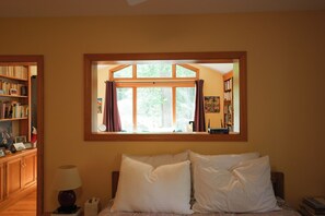 5 bedrooms, desk, iron/ironing board, free WiFi - Private Ogunquit Woods Retreat, Sleeps 13 Plus,  15-20 Minute Walk to Beach (Ogunquit)
