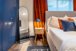 7 chambres, fer et planche à repasser, Wi-Fi, draps fournis