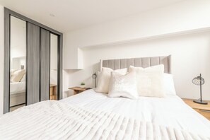 4 Schlafzimmer, Bügeleisen/Bügelbrett, WLAN, Bettwäsche