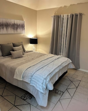 3 bedrooms, desk, iron/ironing board, WiFi
