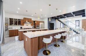 Dining - Spacious 7k sq ft 6-bedroom Modern house in Marietta. (Woodstock)