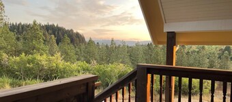 Elegantly appointed guest apartment on beautiful farm estate in west Eugene.