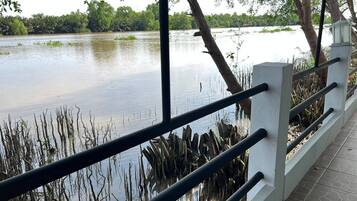 Room, 1 Bedroom, Accessible, Smoking | Property grounds