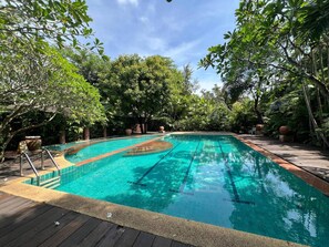 Quarto, 1 quarto, acessível, para fumantes | Piscina | Piscina externa