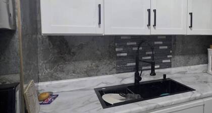 Cozy 2BR Home in Central Des Moines