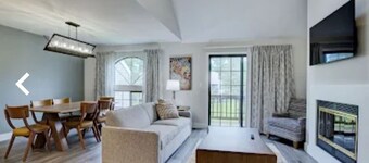 Poconos Getaway - 295/Nt
Escape to the Poconos with this cozy relaxing retreat!