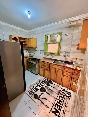 Apartment, 2 Bedrooms, Accessible, Smoking | Interior