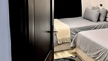 Apartment, 2 Bedrooms, Accessible, Smoking | 3 bedrooms