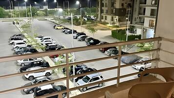 Apartment, 2 Bedrooms, Accessible, Smoking | Property grounds