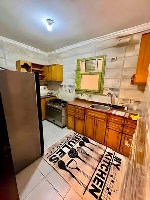 Apartment, 2 Bedrooms, Accessible, Smoking | Interior