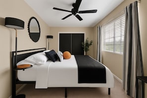 6 bedrooms, desk, iron/ironing board, travel cot