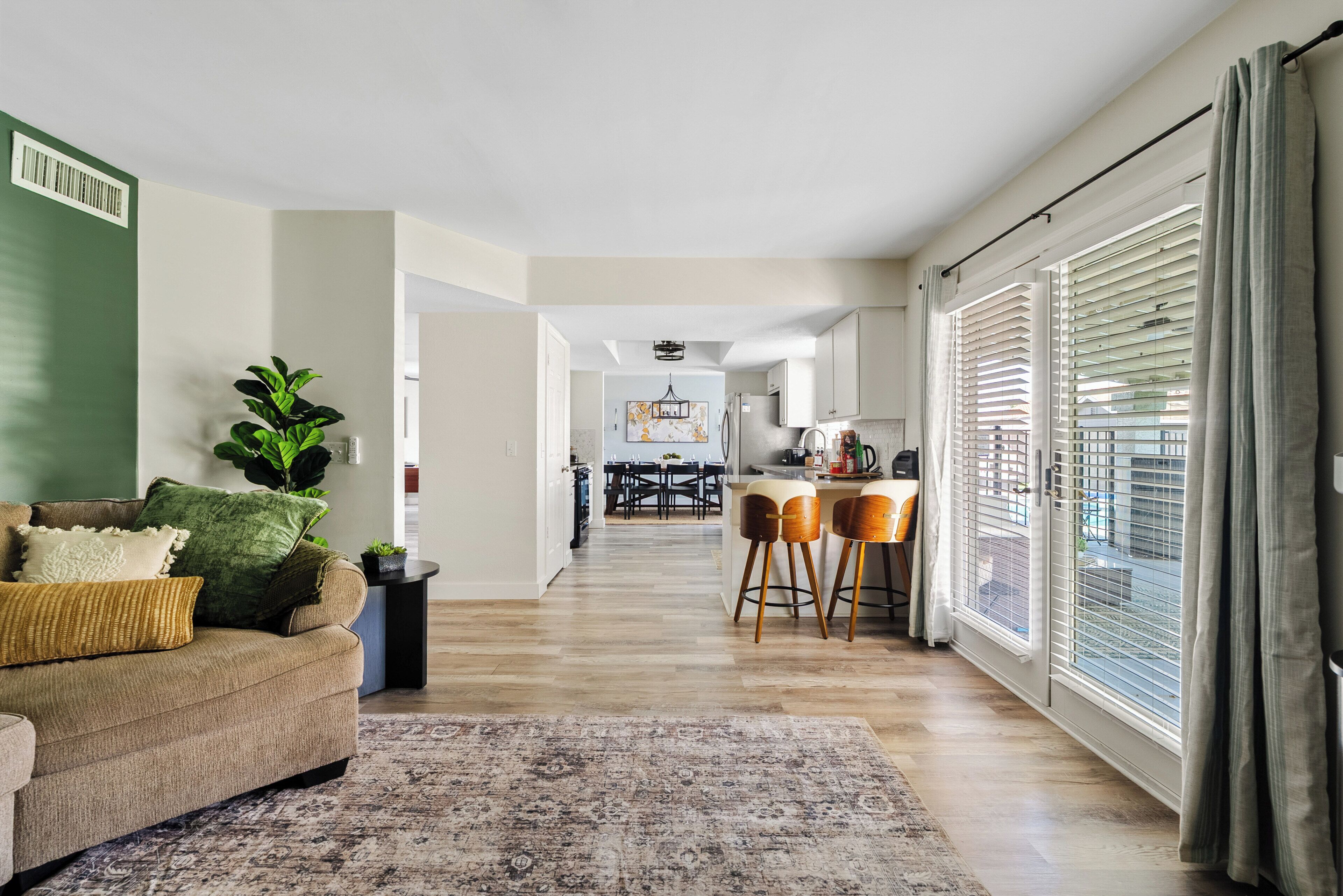 Smart-TV, videospill, kontorer og printere