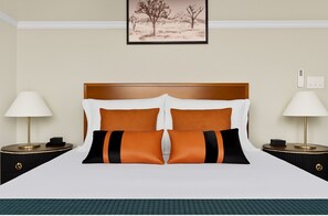 6 chambres, bureau, fer et planche à repasser, lit parapluie