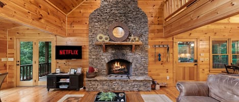Televisión, chimenea