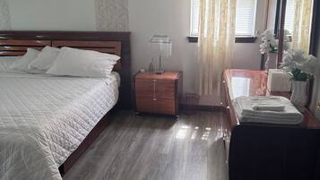 2 bedrooms, iron/ironing board, WiFi, bed sheets