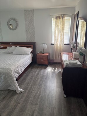 2 bedrooms, iron/ironing board, WiFi, bed sheets