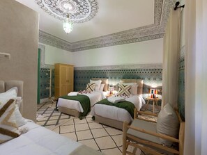 3 bedrooms, iron/ironing board, travel cot, free WiFi