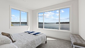 4 bedrooms, WiFi, bed sheets