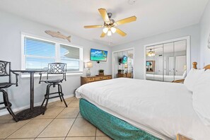2 bedrooms, WiFi, bed sheets - Lux 2BR Beach Condo • Free Beach Chairs 2026 (Fort Walton Beach)