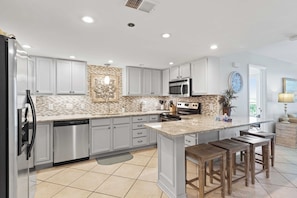 Fridge, microwave, stovetop, dishwasher - Lux 2BR Beach Condo • Free Beach Chairs 2026 (Fort Walton Beach)